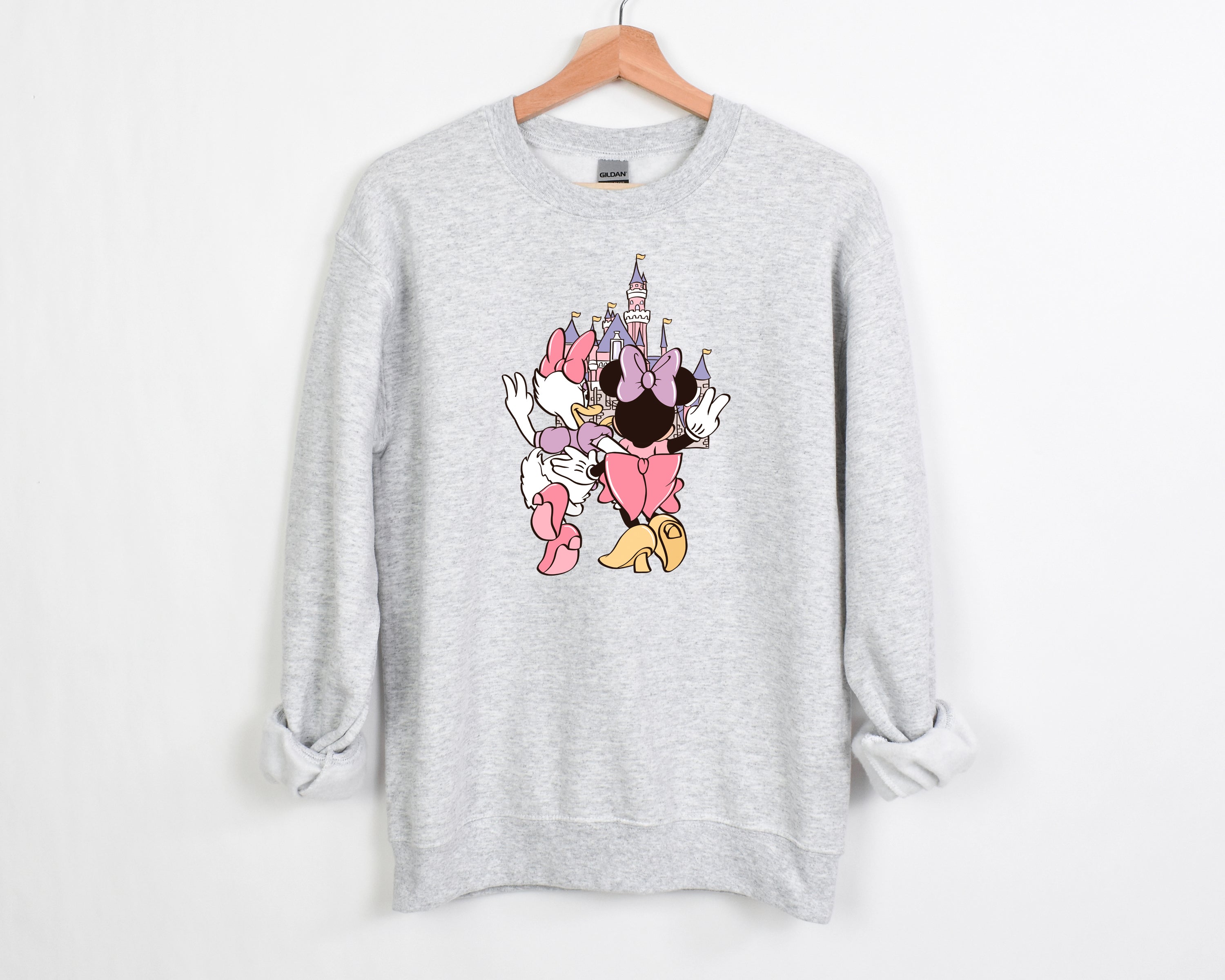 FOMARE Deviluseコラボ スウェット XL Castle Besties - Adult Fleece Sweatshirt – Modish on Main